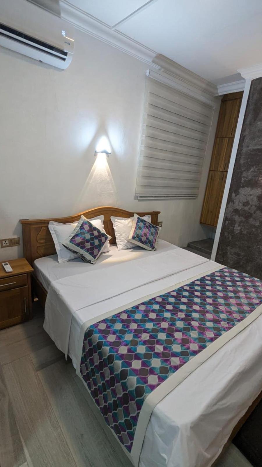 Happy House - Cosy Apartment With Private Pool And Walking Distance To Blue Bay Beach Bagian luar foto