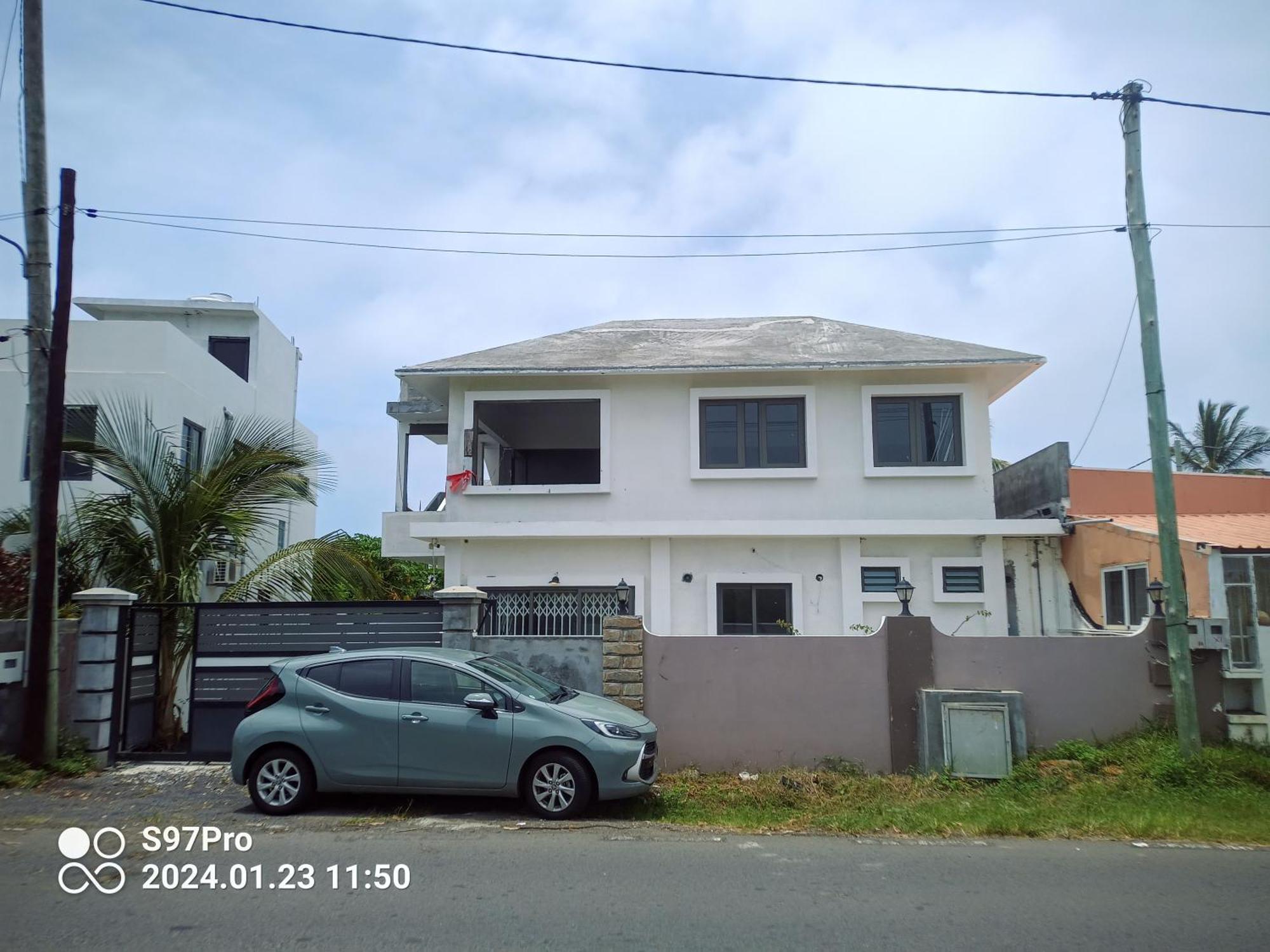 Happy House - Cosy Apartment With Private Pool And Walking Distance To Blue Bay Beach Bagian luar foto