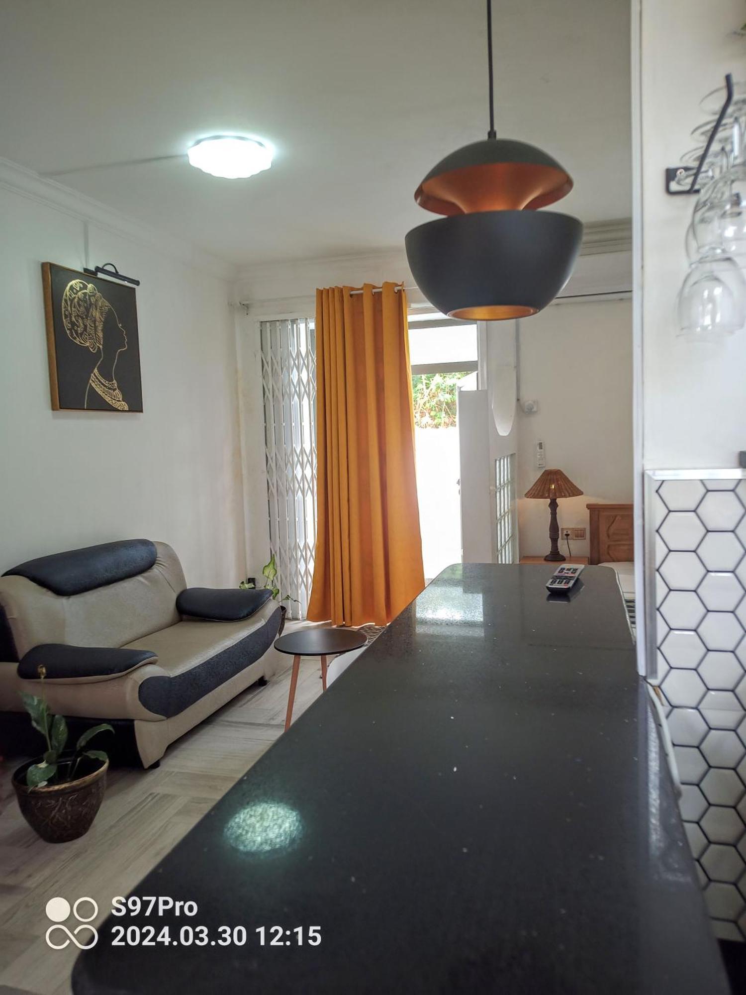 Happy House - Cosy Apartment With Private Pool And Walking Distance To Blue Bay Beach Bagian luar foto
