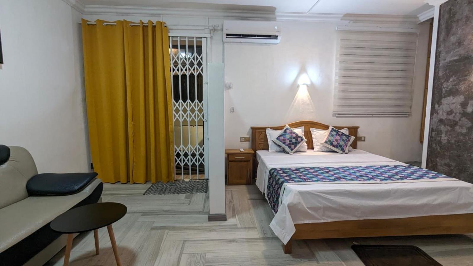 Happy House - Cosy Apartment With Private Pool And Walking Distance To Blue Bay Beach Bagian luar foto